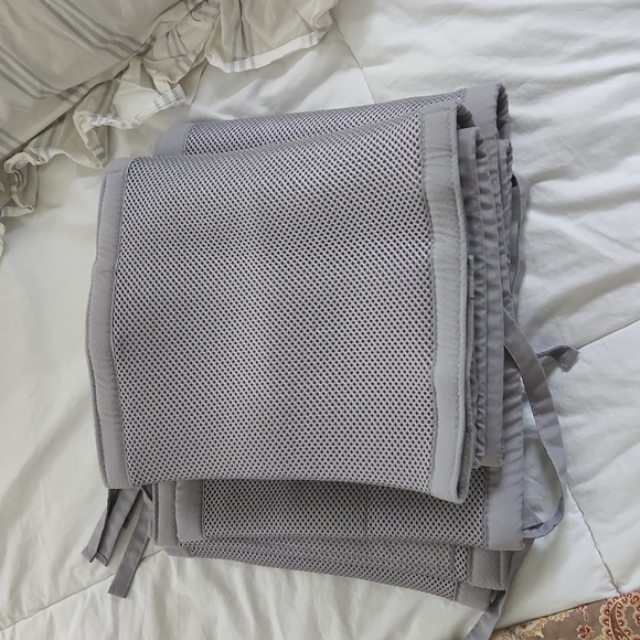 Breathable baby mesh crib liner - Picture 4 of 4